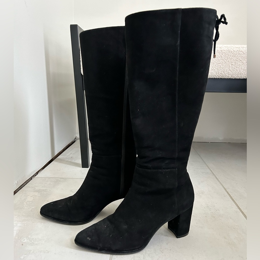 Stuart Weitzman Boots (size 6)